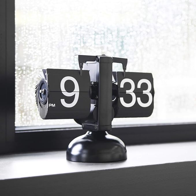 Retro Flip Desk Clock with Mechanical Time Display